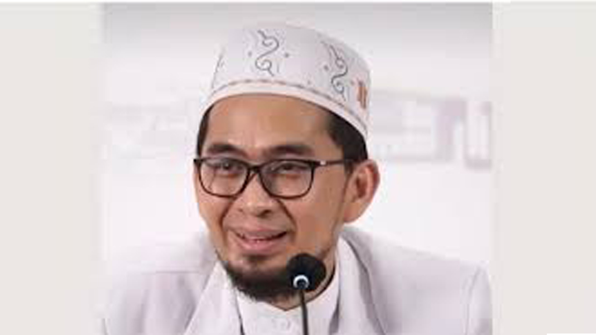 Ustaz Adi Hidayat Ungkap Kalimat Doa Mustajab Agar Permintaan Cepat Dikabulkan