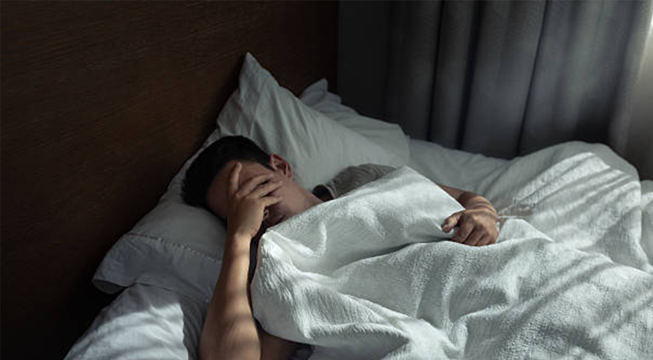 Sering Bangun Sakit Kepala? Ini Cara Tidur yang Benar Biar Bangun Segar & Bebas Pusing!