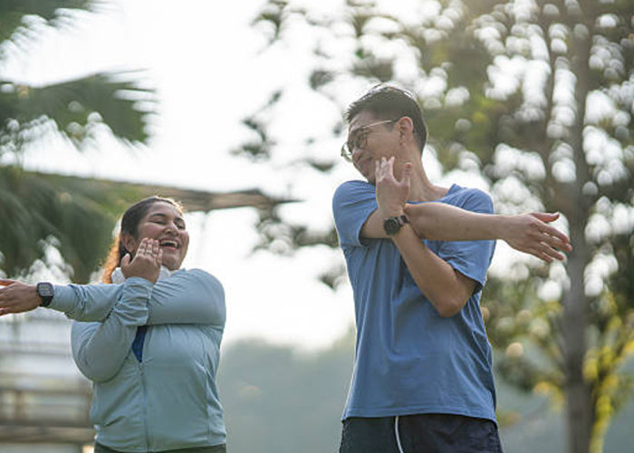 Tips Olahraga Ringan Usai Sahur agar Tidak Lemas Saat Puasa