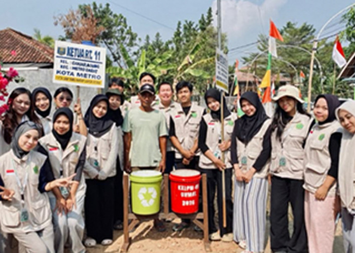 Masuk Hari ke-29, Kelompok 49 KKL-PPM Universitas Malahayati Jalankan Program Sanitasi