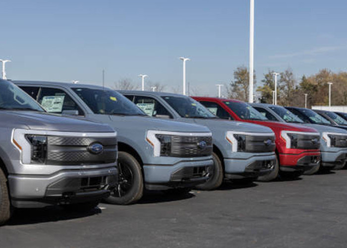 Ford Mengaku Salah Strategi, Pikap Listrik F-150 Lightning Tak Sesuai Ekspektasi