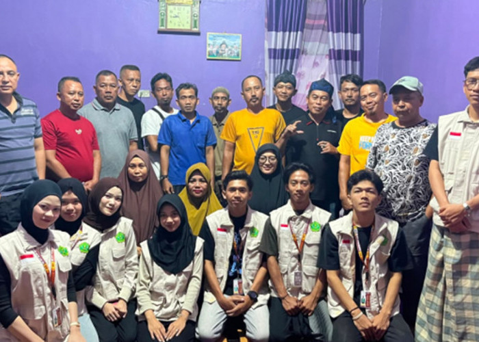 Jelang 17 Agustus, Mahasiswa KKL PPM Unmal Bantu Warga RW 02 Ganjar Asri Persiapkan Berbagai Kegiatan
