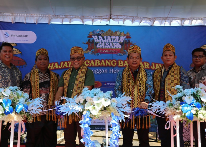 FIFGROUP Hajatan Cabang Bandar Jaya Banjir Promo hingga Gelar Aksi Peduli Anak Yatim