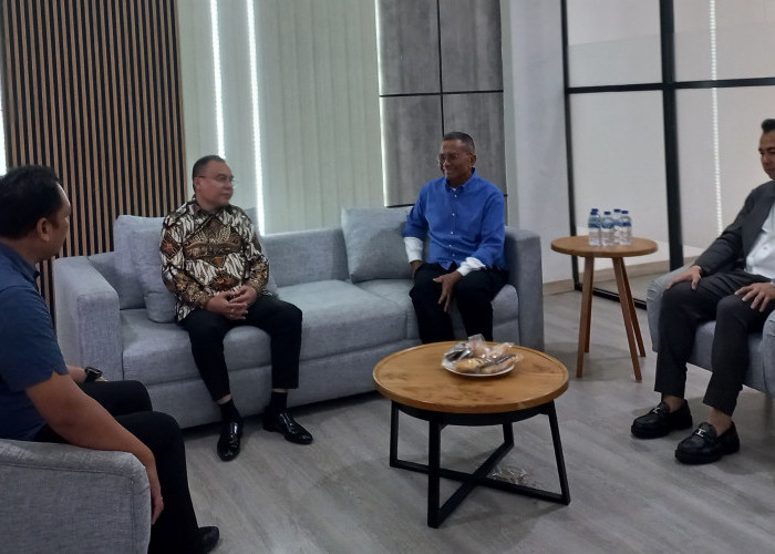 Sufmi Dasco dan Raffi Ahmad Kunjungi Kantor Disway, Dahlan Iskan Sambut Hangat