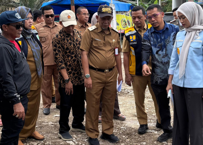 Wagub Lampung Jihan Nurlela Tinjau Perbaikan Jalan Pringsewu–Pardasuka, Rigid Beton Dimulai Maret 2026
