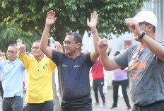 Enerjik di Usia Senior, Dahlan Iskan Dipuji Dirut BPJS Kesehatan saat Senam Bersama