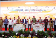 BEM Unila Resmi Dilantik, Wali Kota Eva Dwiana Ajak Mahasiswa Jadi Mitra Strategis Pembangunan Lampung