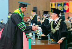 Dirut BULOG Ahmad Rizal Ramdhani Raih Gelar Doktor dari Universitas Indonesia