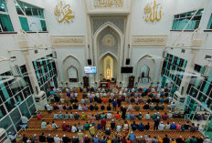 Tarawih 11 atau 23 Rakaat? Ini Perbedaan, Dalil, dan Penjelasan Lengkapnya